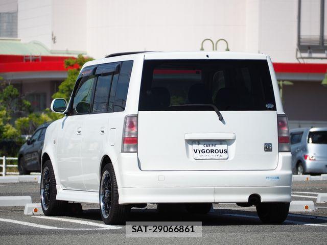 Toyota BB 2003-09 8411328-2