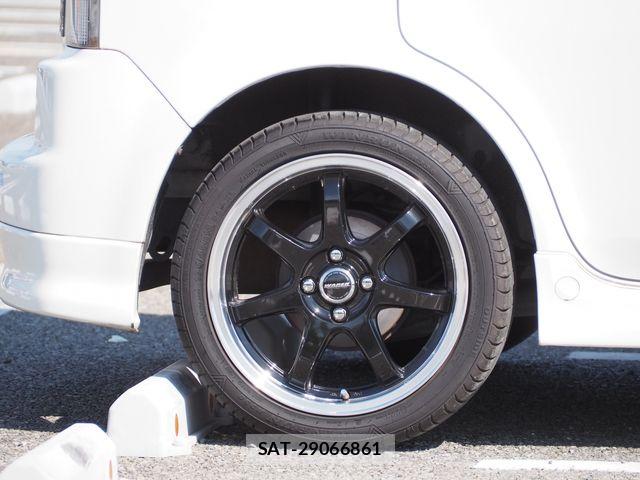 Toyota BB 2003-09 8411328-6
