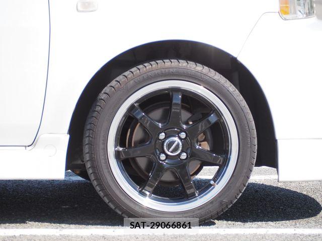 Toyota BB 2003-09 8411328-7
