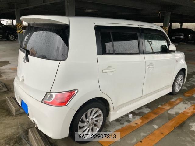 Toyota BB 2007-11 8411336-7