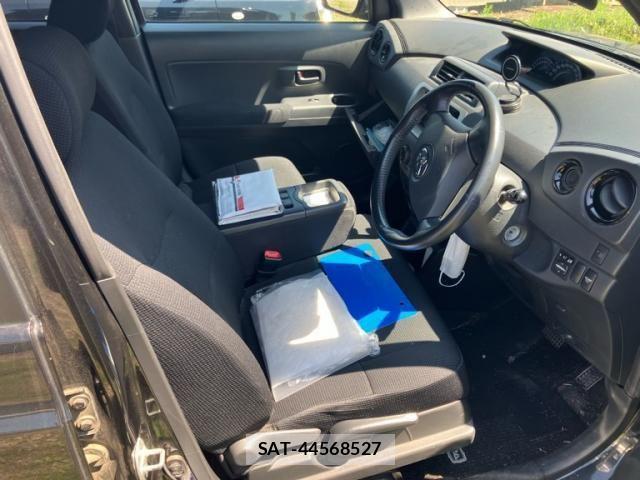 Toyota BB 2009-03 8411330-9