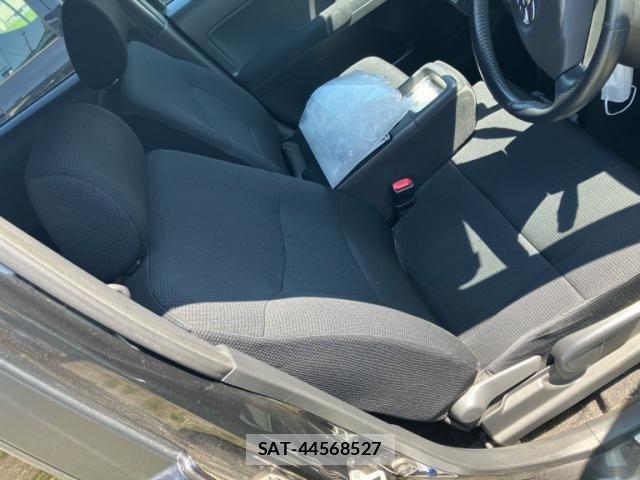 Toyota BB 2009-03 8411330-10