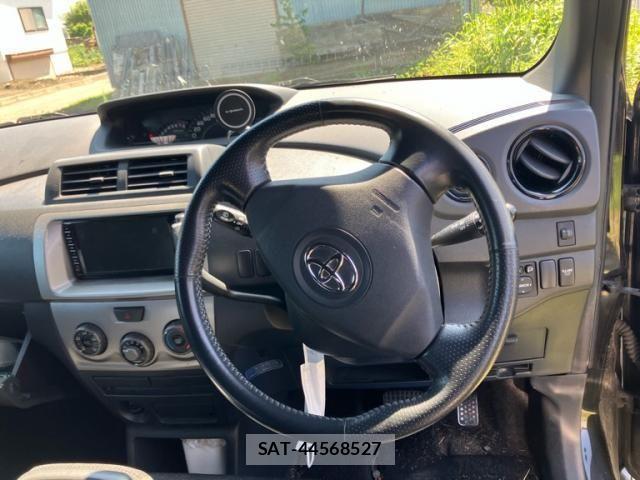 Toyota BB 2009-03 8411330-14