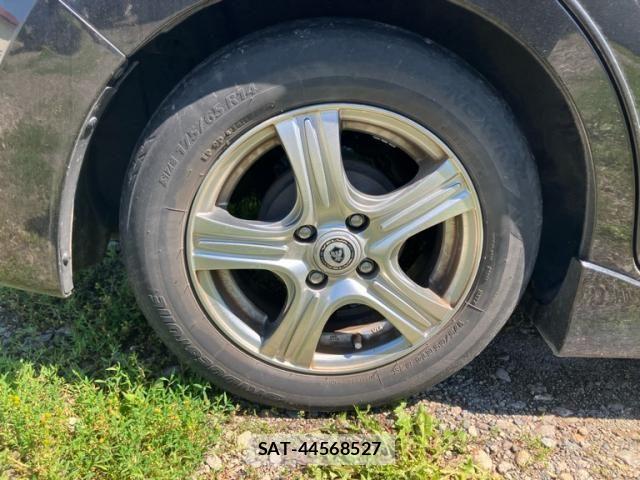 Toyota BB 2009-03 8411330-7