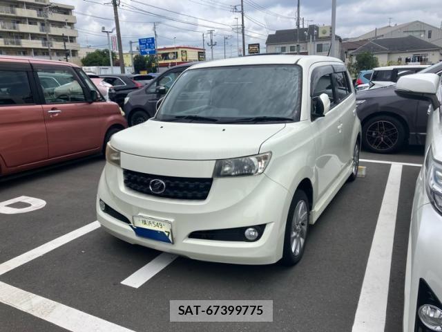 Toyota BB 2009-12 8437951-0