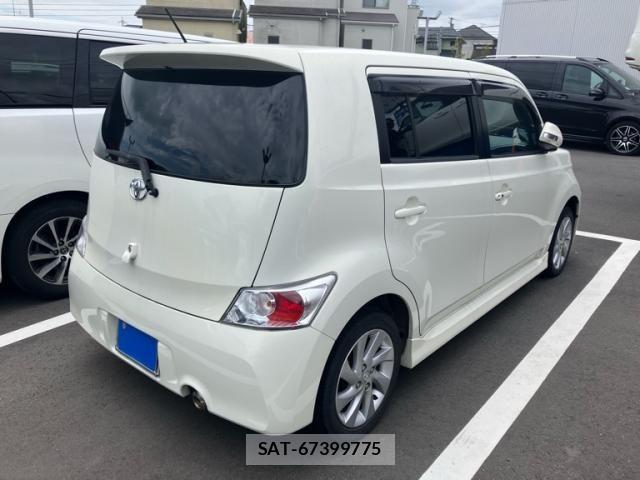 Toyota BB 2009-12 8437951-3