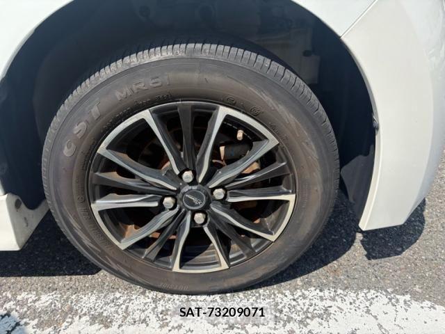 Toyota BB 2006-02 8561235-3