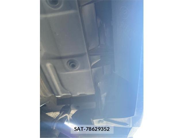 Toyota BB 2007-09 8561233-12