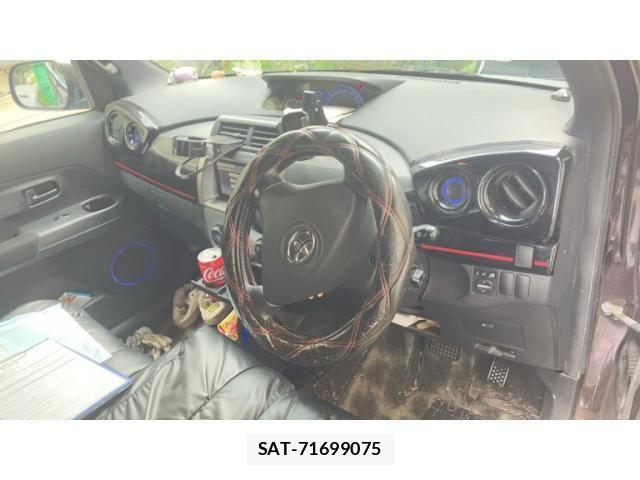 Toyota BB 2011-02 8625919-11