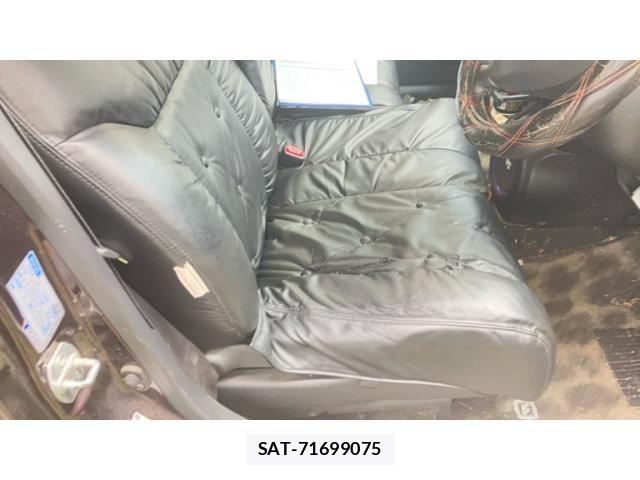 Toyota BB 2011-02 8625919-12