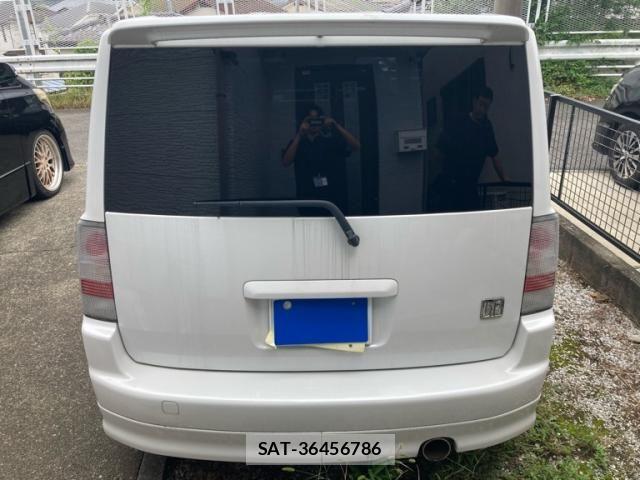 Toyota BB 2005-10 8658132-3