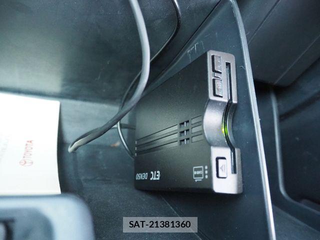 Toyota BB 2003-06 8665840-16