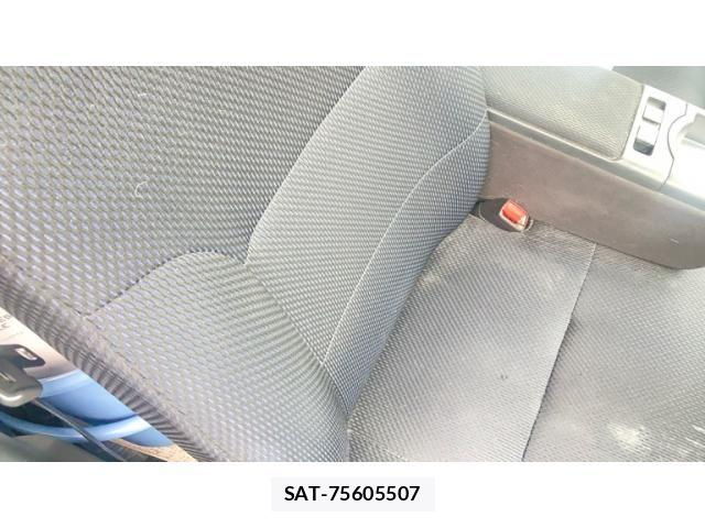 Toyota BB 2008-02 8795334-7