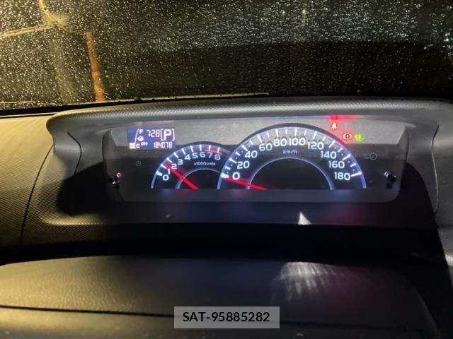 Toyota BB 2008-08 8795335-18