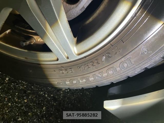 Toyota BB 2008-08 8795335-8