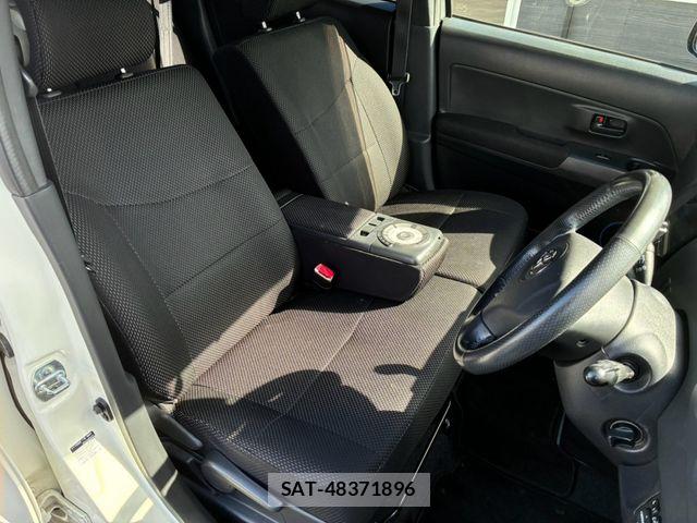 Toyota BB 2012-01 8795333-9