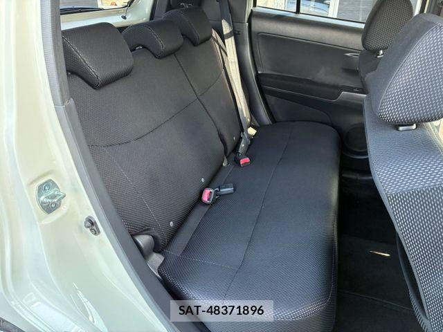 Toyota BB 2012-01 8795333-11