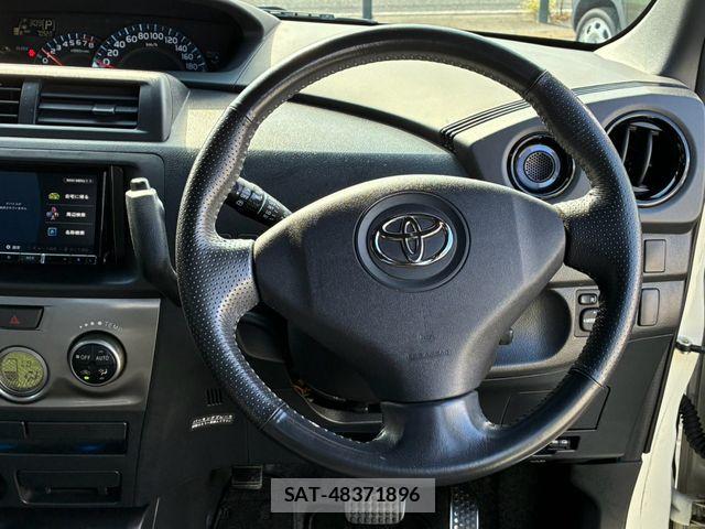 Toyota BB 2012-01 8795333-14