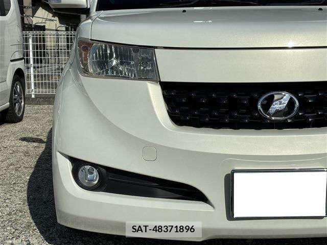 Toyota BB 2012-01 8795333-22