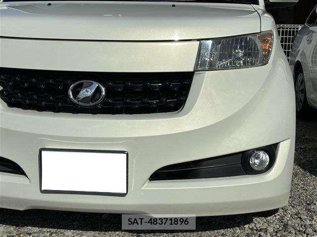 Toyota BB 2012-01 8795333-23