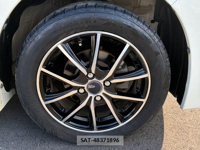 Toyota BB 2012-01 8795333-24