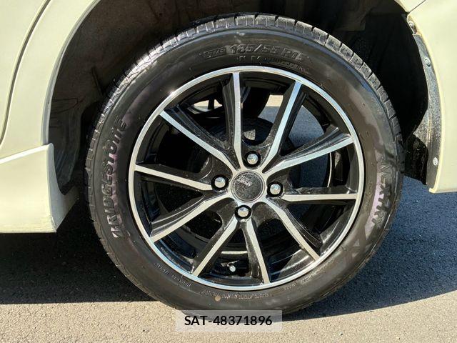 Toyota BB 2012-01 8795333-27