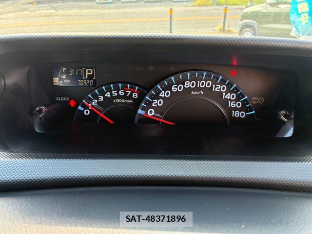 Toyota BB 2012-01 8795333-28