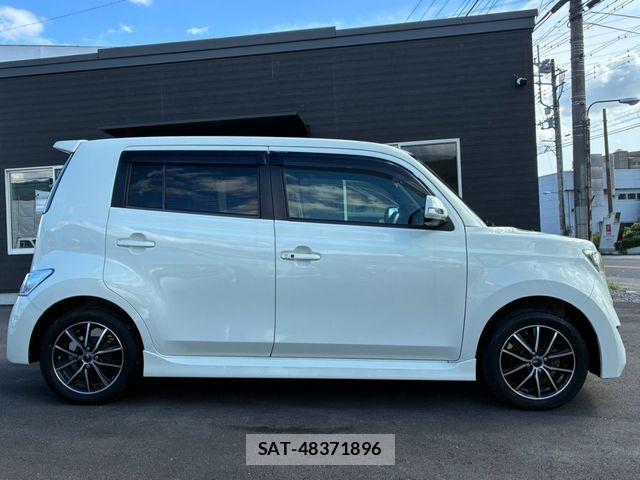 Toyota BB 2012-01 8795333-3