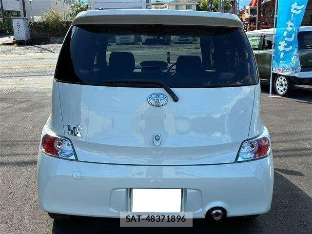 Toyota BB 2012-01 8795333-5