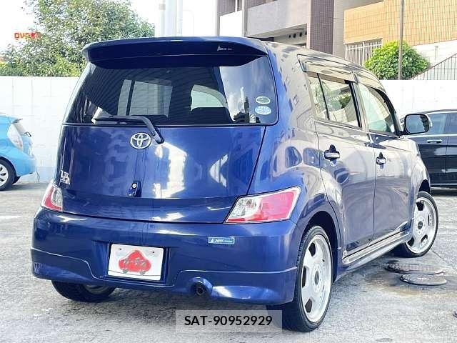 Toyota BB 2007-09 8827955-2