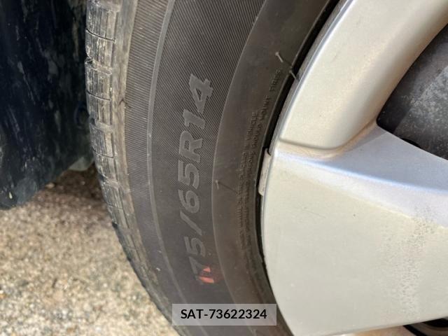 Toyota BB 2009-09 8870481-6
