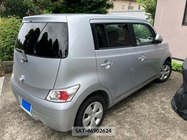 Toyota BB 2010-06 8870480-3