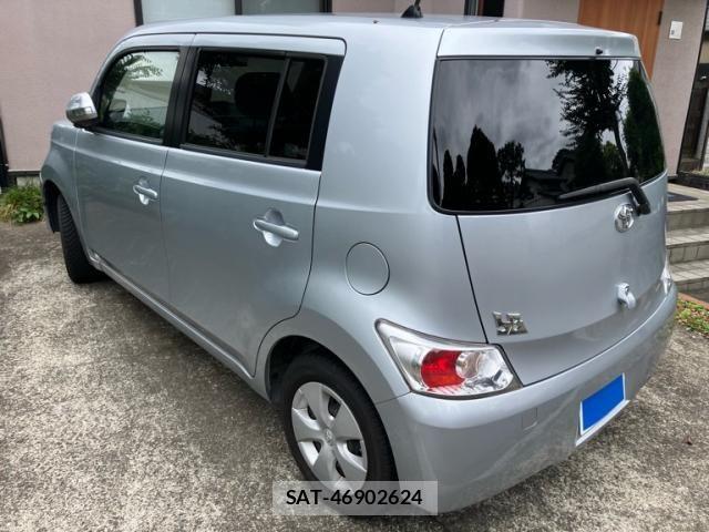 Toyota BB 2010-06 8870480-4