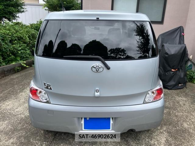 Toyota BB 2010-06 8870480-5