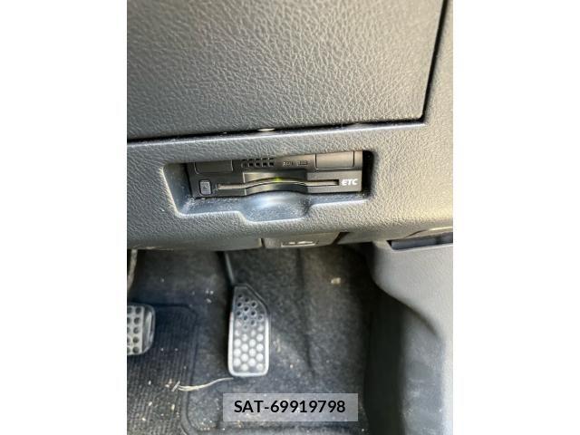 Toyota BB 2012-02 8878800-17