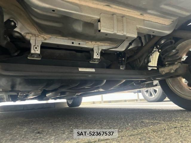 Toyota BB 2007-11 8878799-11