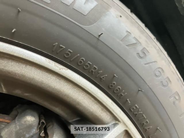 Toyota BB 2012-03 1078060-9