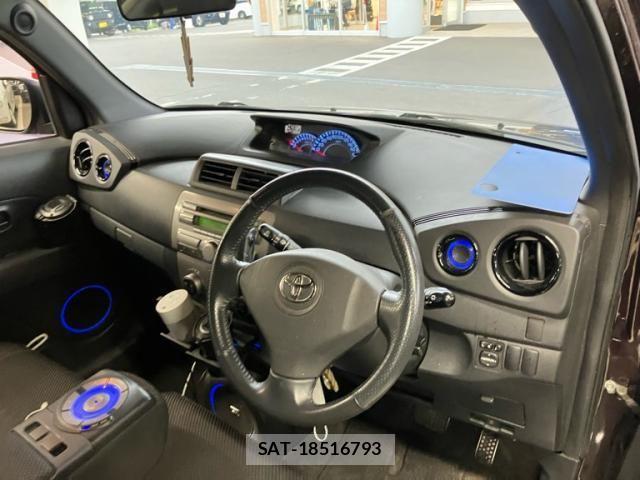 Toyota BB 2012-03 1078060-14