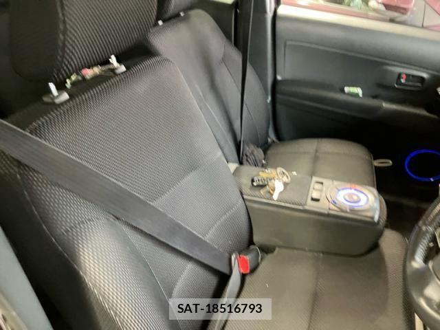 Toyota BB 2012-03 1078060-15