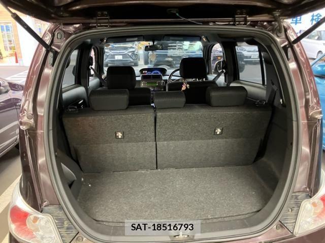 Toyota BB 2012-03 1078060-17