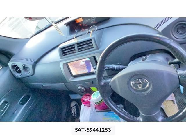 Toyota BB 2011-07 6902440-11