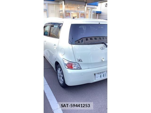 Toyota BB 2011-07 6902440-1