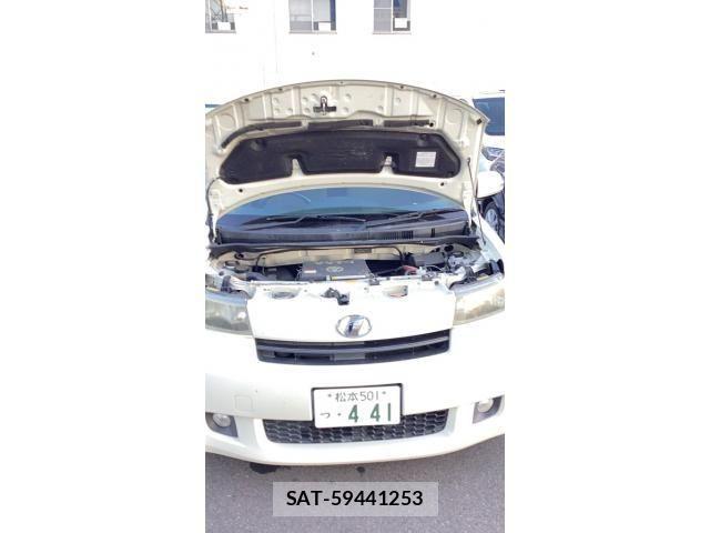 Toyota BB 2011-07 6902440-4
