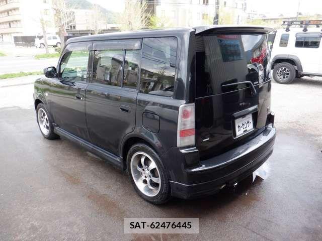 Toyota BB 2005-11 7057545-6