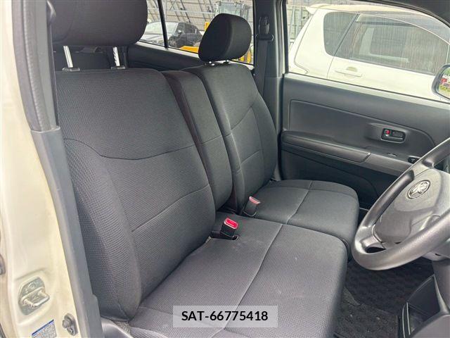 Toyota BB 2010-07 7508172-13