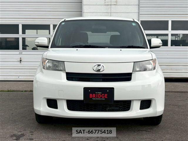 Toyota BB 2010-07 7508172-1