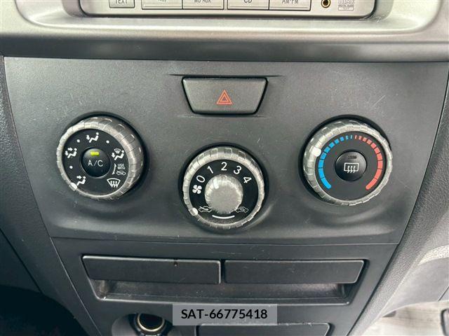 Toyota BB 2010-07 7508172-21