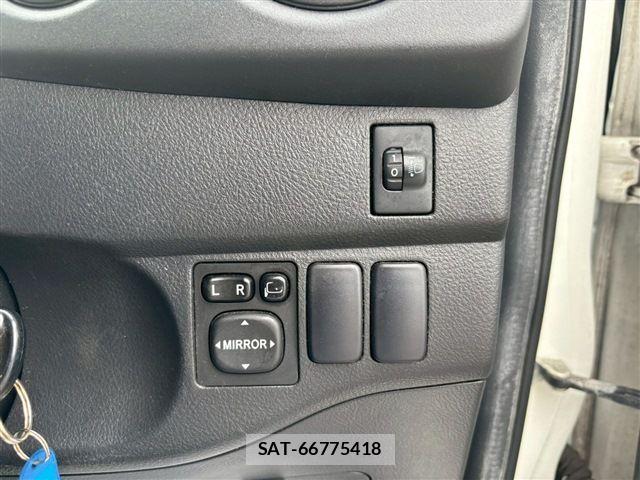 Toyota BB 2010-07 7508172-24