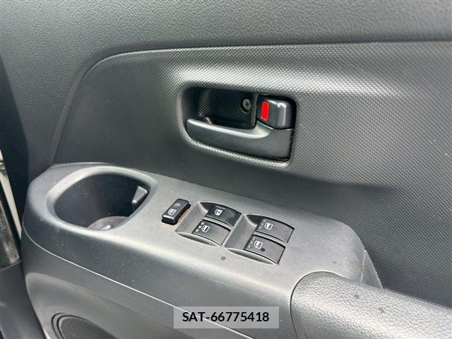 Toyota BB 2010-07 7508172-29