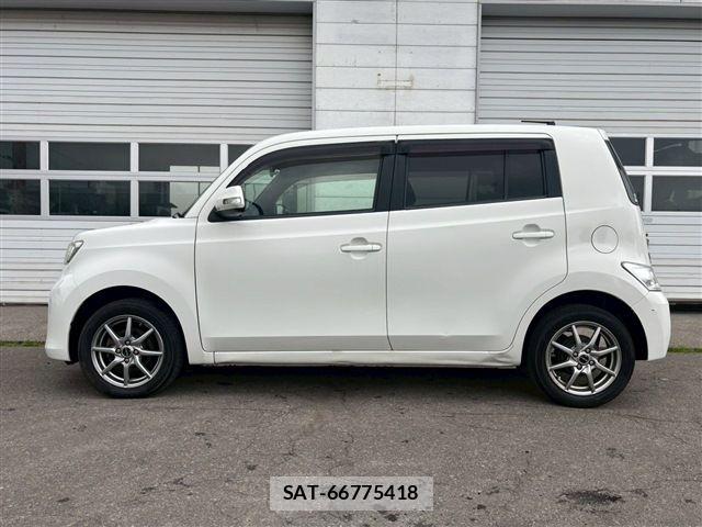 Toyota BB 2010-07 7508172-7